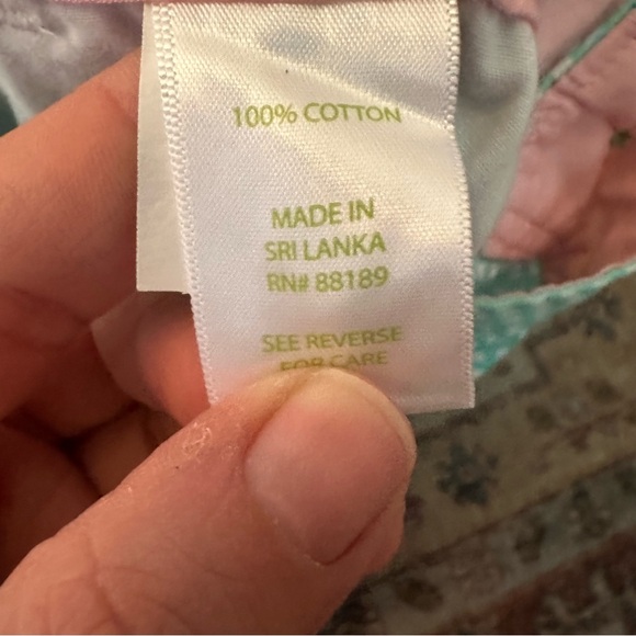 Lilly Pulitzer• Spring 2013 Green Blue and White Buttercup Short Size 2 - Picture 7 of 8